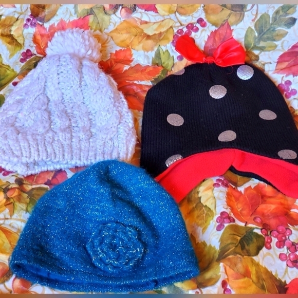 Bundle of 3 Girls Winter Hats Blue White Black 6-12 Months - Picture 4 of 12